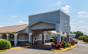Clarion Inn & Suites Greenville Sc
